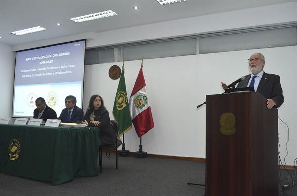 Perú será el primer país en América en usar Base Centralizada de Documentos Notariales. 